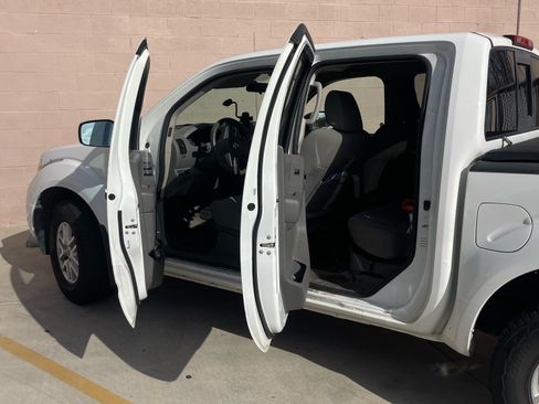 Used 2017 Nissan Frontier S image 5