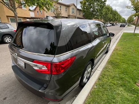 Used 2019 Honda Odyssey EX image 6