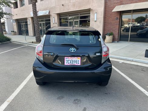 Used 2013 Toyota Prius C One image 8