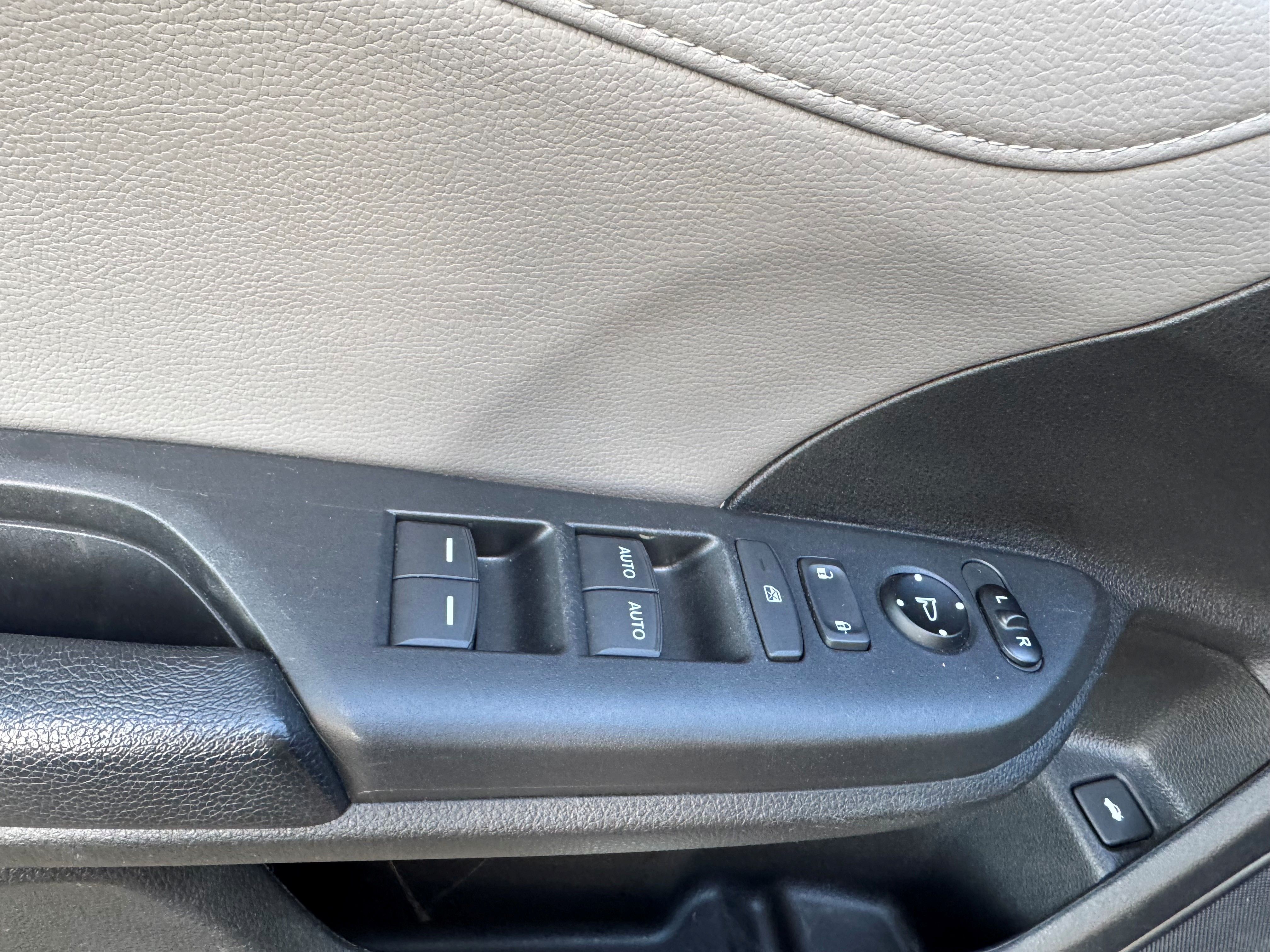 Used 2017 Honda Civic Touring image 12