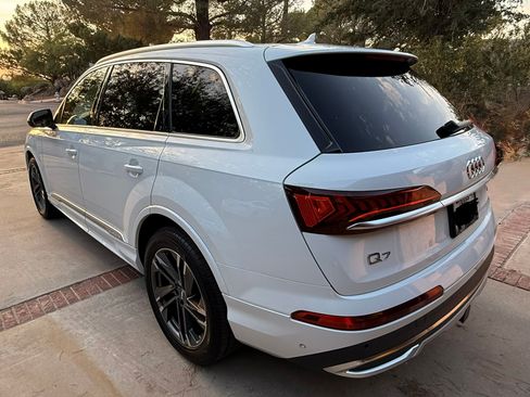 Used 2021 Audi Q7 3.0T Premium Plus w/ Premium Plus Package AWD/4WD image 8