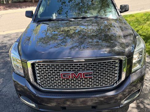 Used 2015 GMC Yukon Denali w/ Open Road Package RWD image 2