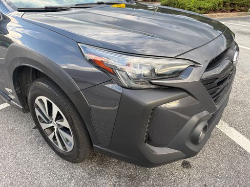Used 2023 Subaru Outback Premium AWD/4WD image 8