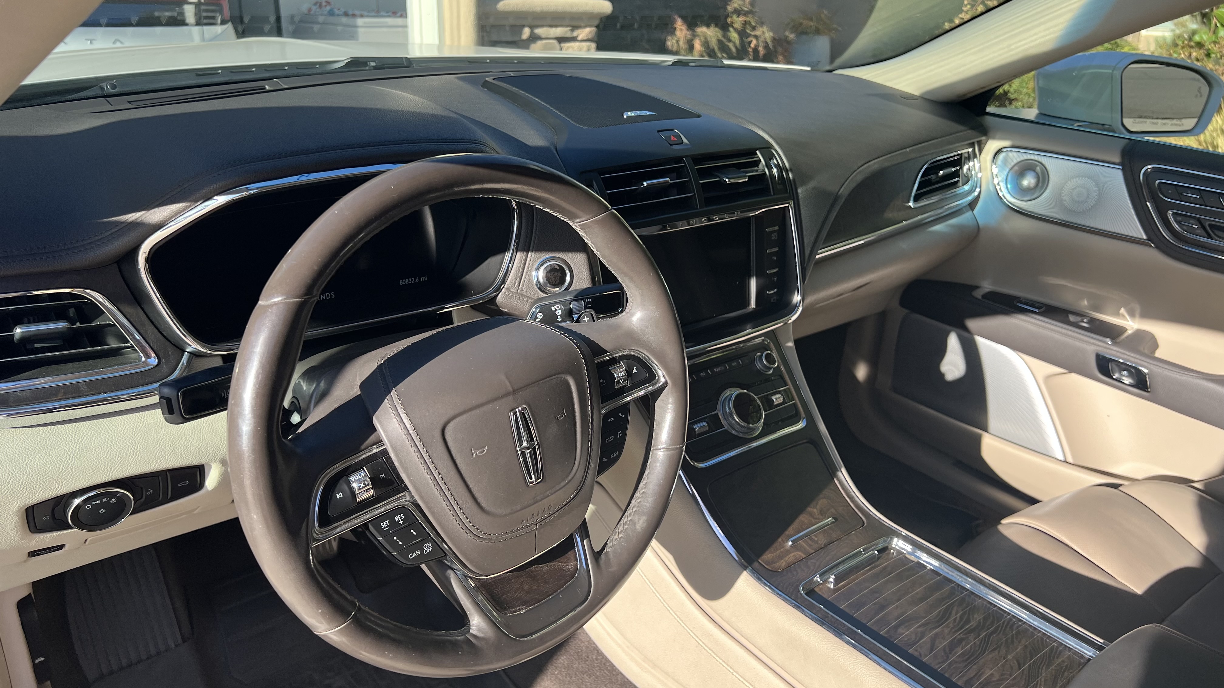 Used 2017 Lincoln Continental Reserve w/ Luxury Package AWD/4WD image 8