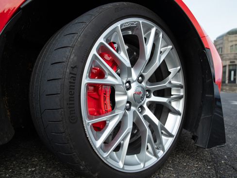 Used 2016 Chevrolet Corvette Z06 w/ 3LZ Preferred Equipment Group image 29