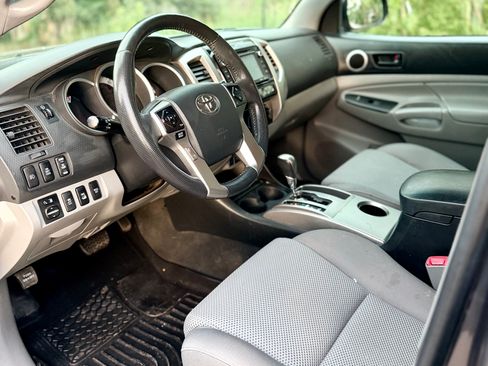 Used 2015 Toyota Tacoma 4x4 Double Cab w/ TRD Off-Road Package image 8