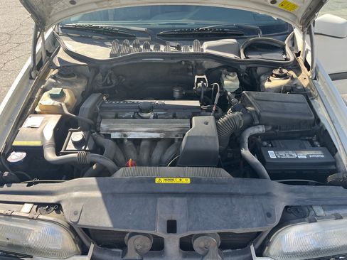 Used 1996 Volvo 850 Wagon image 20