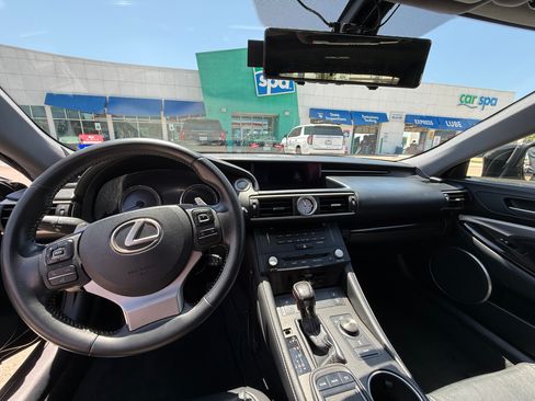 Used 2015 Lexus RC 350 w/ Luxury Package RWD image 9