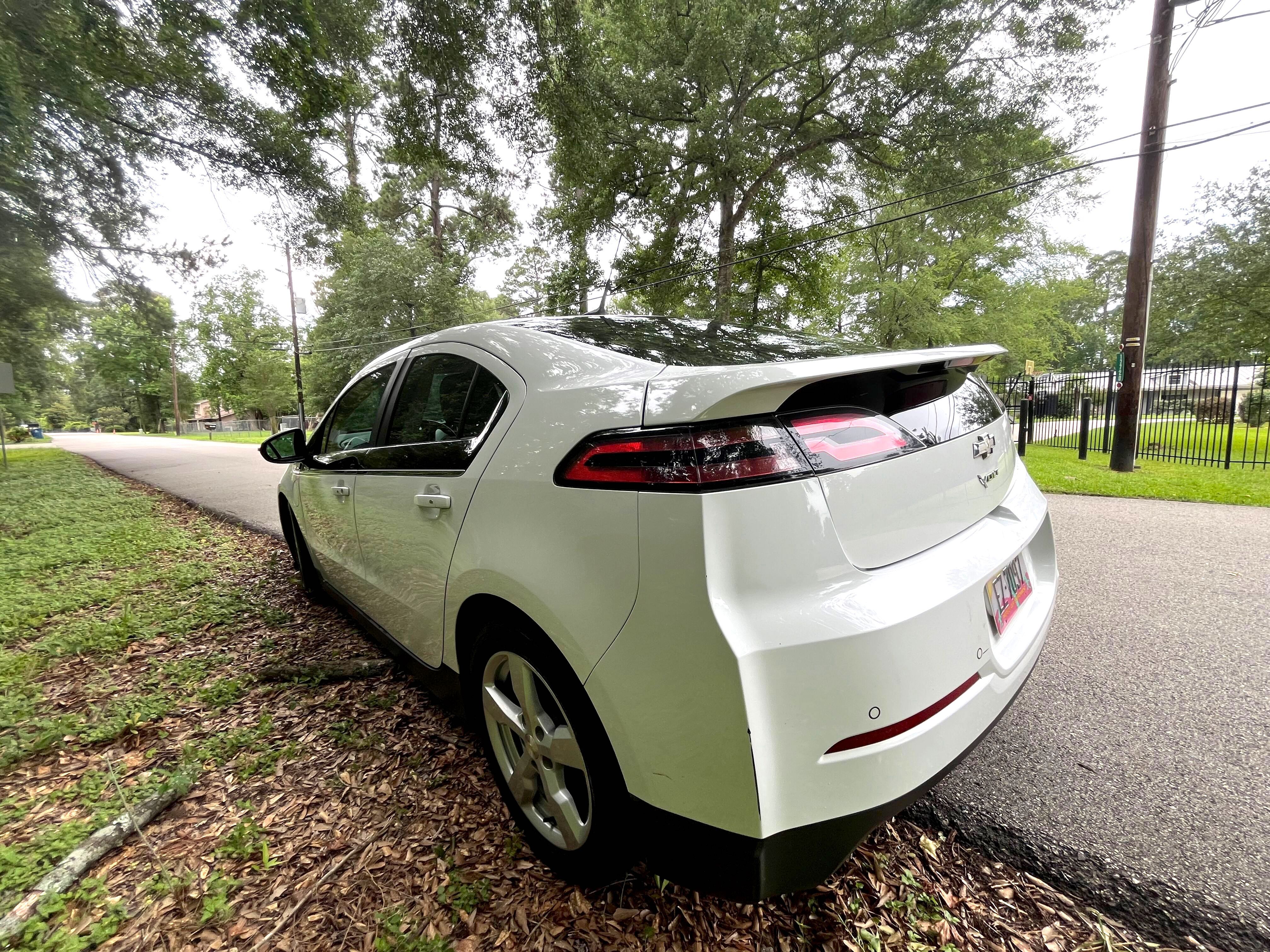 Used 2014 Chevrolet Volt w/ Enhanced Safety Package 1 FWD image 12