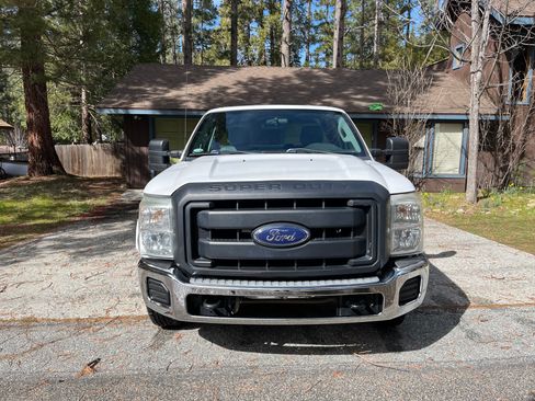 Used 2014 Ford F250 XL image 4