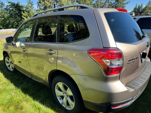 Used 2015 Subaru Forester 2.5i Premium AWD/4WD image 2