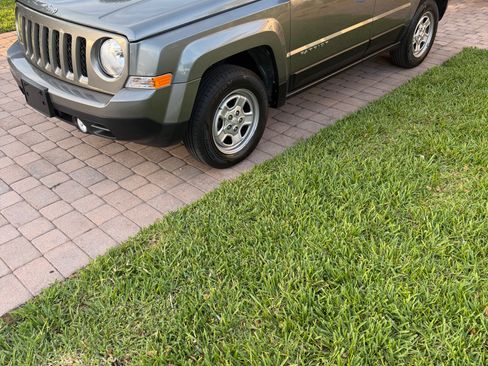 Used 2014 Jeep Patriot Sport AWD/4WD image 1