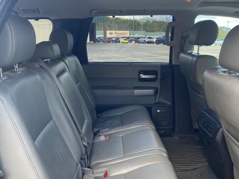 Used 2016 Toyota Sequoia Limited w/ Safety & Convenience Package AWD/4WD image 17