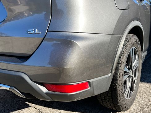 Used 2018 Nissan Rogue SL image 4