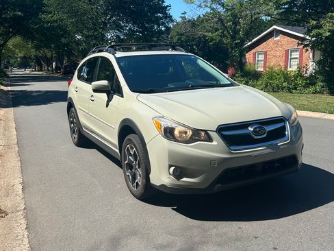 Used 2015 Subaru Crosstrek 2.0i Premium w/ Moonroof Package AWD/4WD image 1