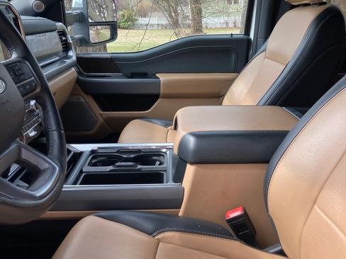 Used 2024 Ford F250 Lariat w/ Lariat Ultimate Package image 8