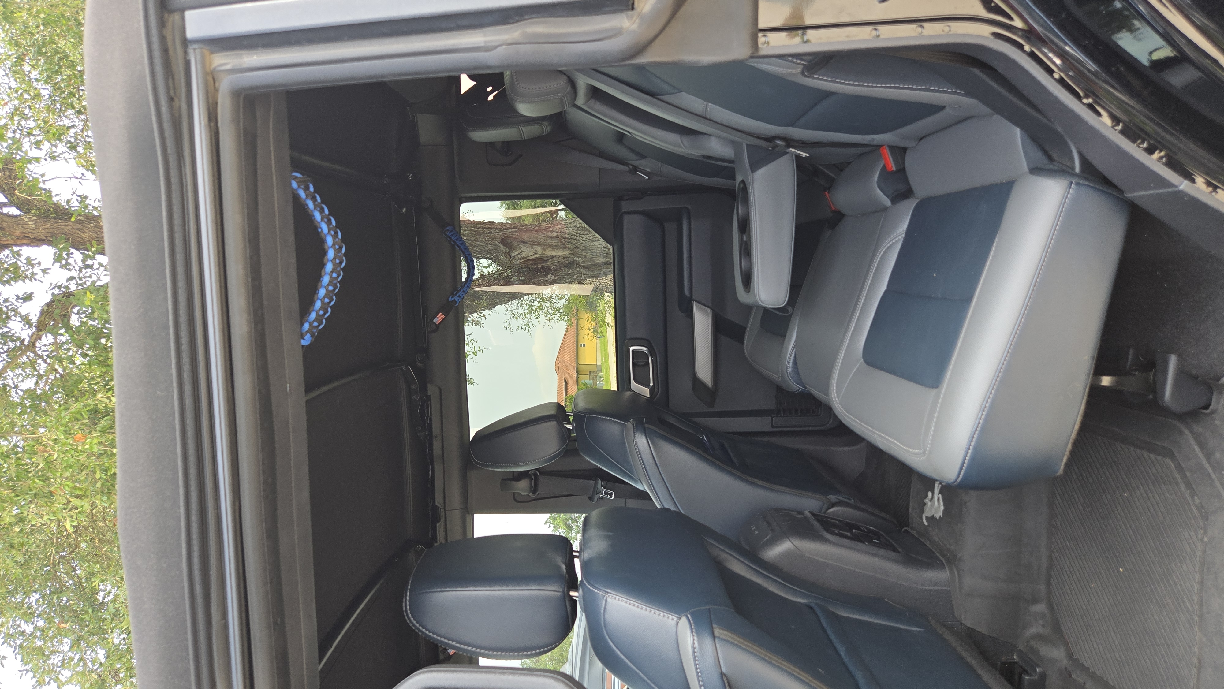 Used 2023 Ford Bronco Outer Banks AWD/4WD image 2