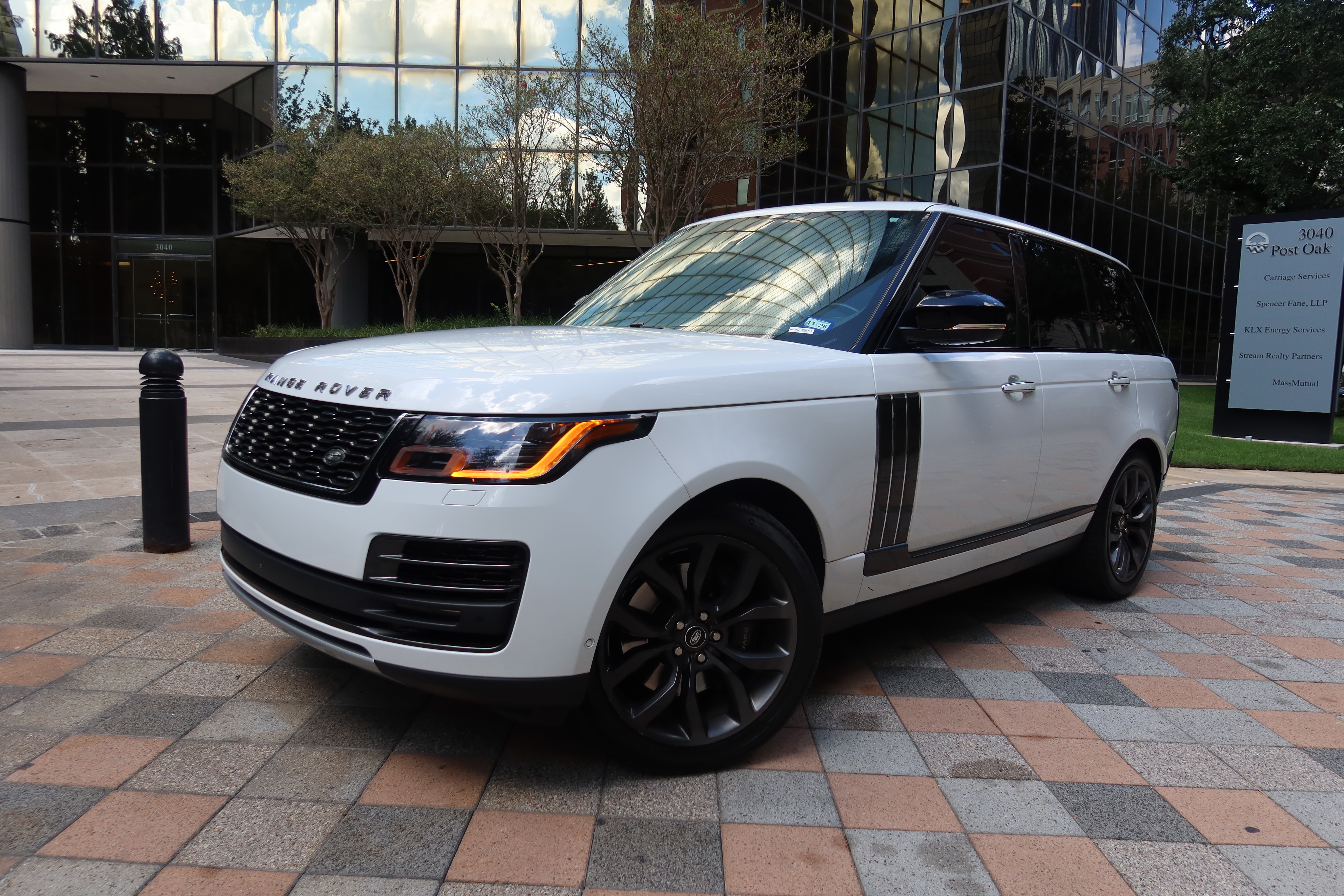 Used 2018 Land Rover Range Rover SV Autobiography Dynamic AWD/4WD image 8
