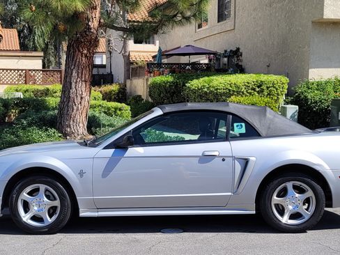 Used 2003 Ford Mustang Deluxe Convertible image 1