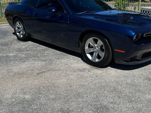 Used 2015 Dodge Challenger SXT Plus w/ Sound Group II image 5