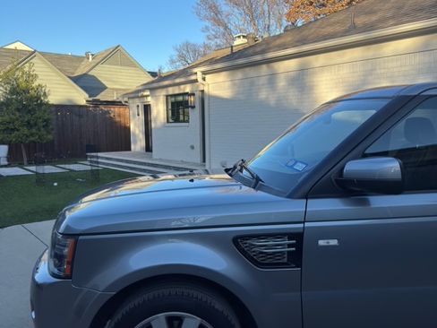 Used 2013 Land Rover Range Rover Sport HSE LUX w/ Luxury Interior Pkg image 8