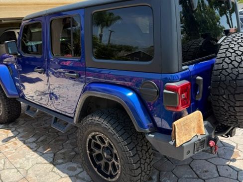 Used 2018 Jeep Wrangler Unlimited Sahara AWD/4WD image 20