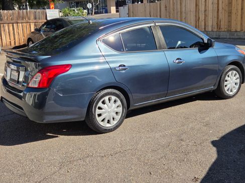 Used 2016 Nissan Versa SV image 5