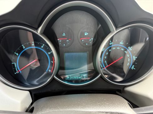 Used 2015 Chevrolet Cruze LS image 12