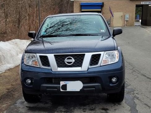 Used 2020 Nissan Frontier SV image 8