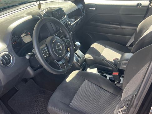 Used 2017 Jeep Patriot Sport w/ Power Value Group image 9