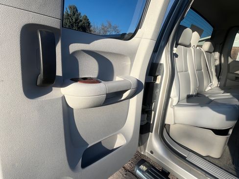 Used 2008 GMC Sierra 2500 SLT w/ Convenience Package image 21