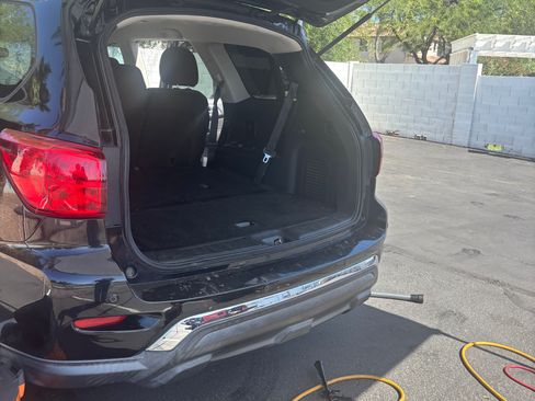 Used 2017 Nissan Pathfinder SV AWD/4WD image 2