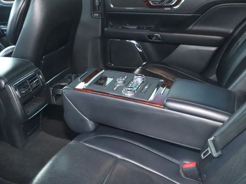 Used 2019 Lincoln Continental w/ Equipment Group 500A image 10