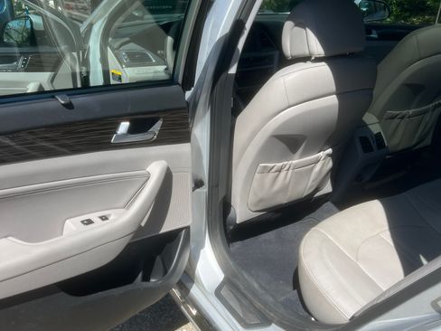 Used 2015 Hyundai Sonata Limited w/ Option Group 05 image 11