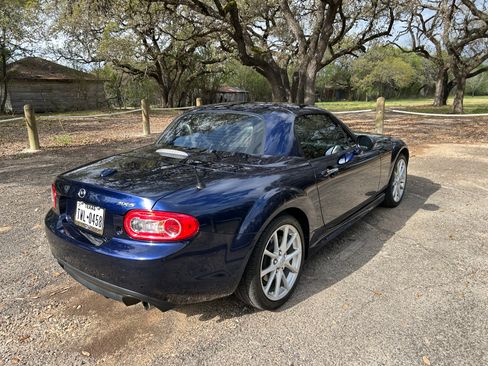 Used 2011 MAZDA MX-5 Miata Grand Touring w/ Premium Pkg image 22
