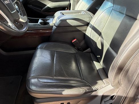 Used 2018 GMC Yukon SLT w/ Open Road Package image 24