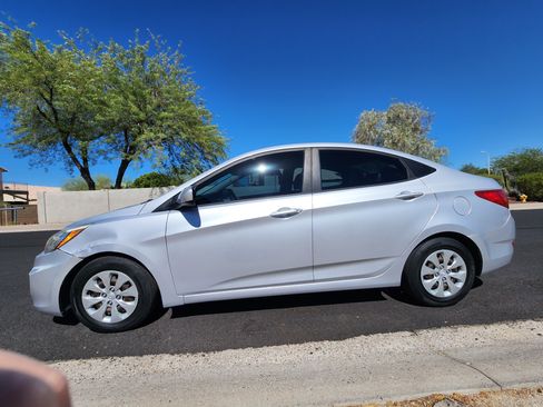 Used 2016 Hyundai Accent SE FWD image 6