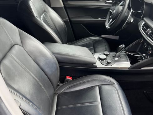 Used 2019 Alfa Romeo Stelvio Sport w/ Quick Order Package 22K Sport image 5