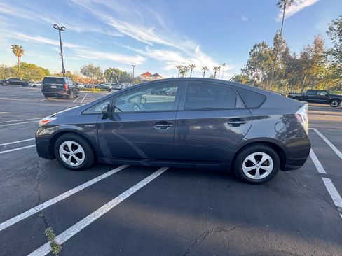 Used 2014 Toyota Prius Three w/ Protection Package image 4