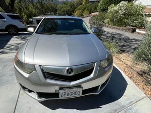 Used 2010 Acura TSX V6 Sedan FWD image 2