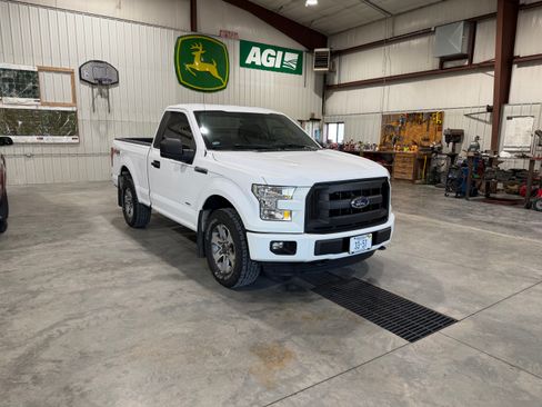 Used 2016 Ford F150 XL w/ Equipment Group 101A Mid AWD/4WD image 5
