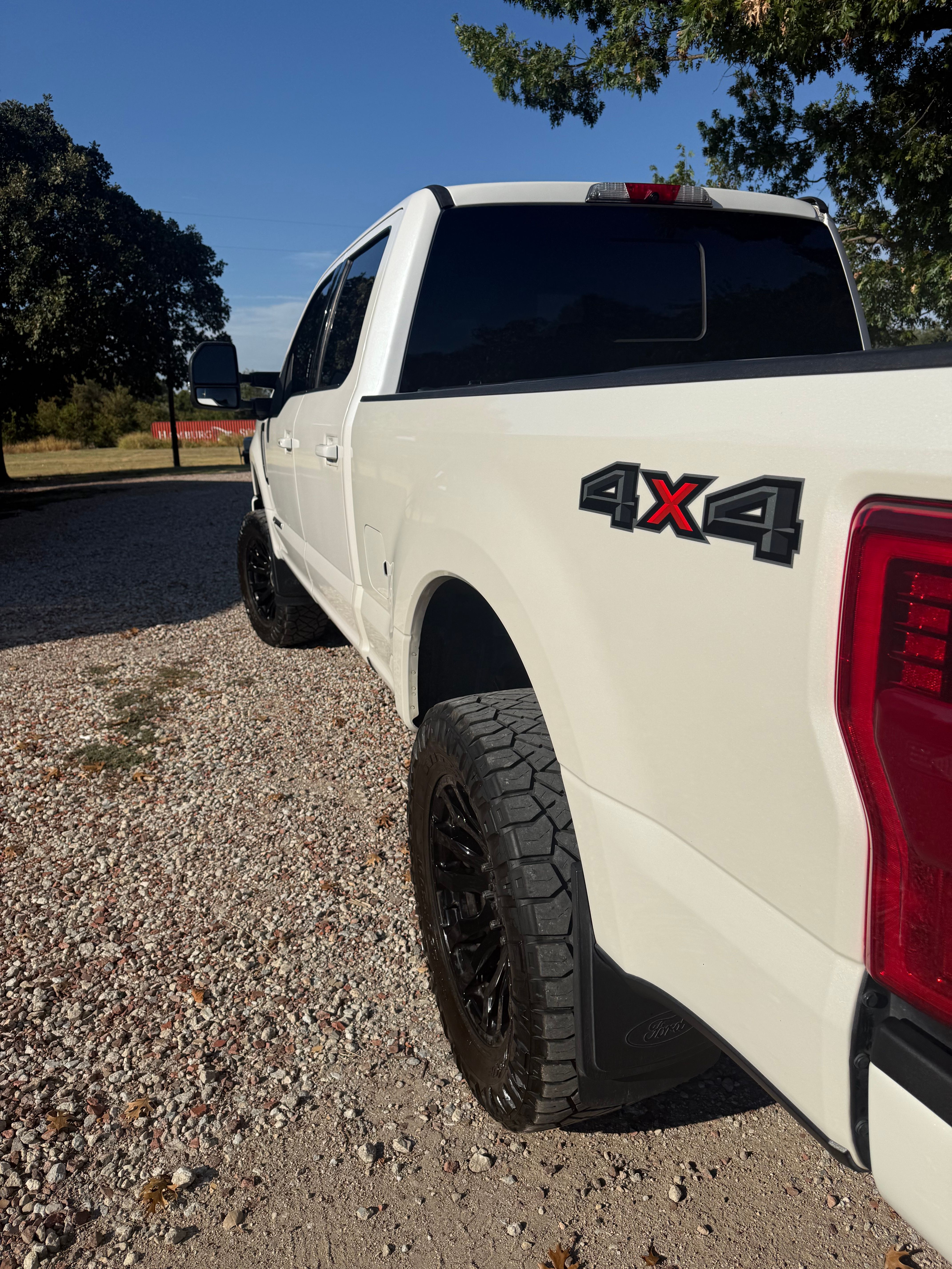 Used 2019 Ford F250 Limited AWD/4WD image 4