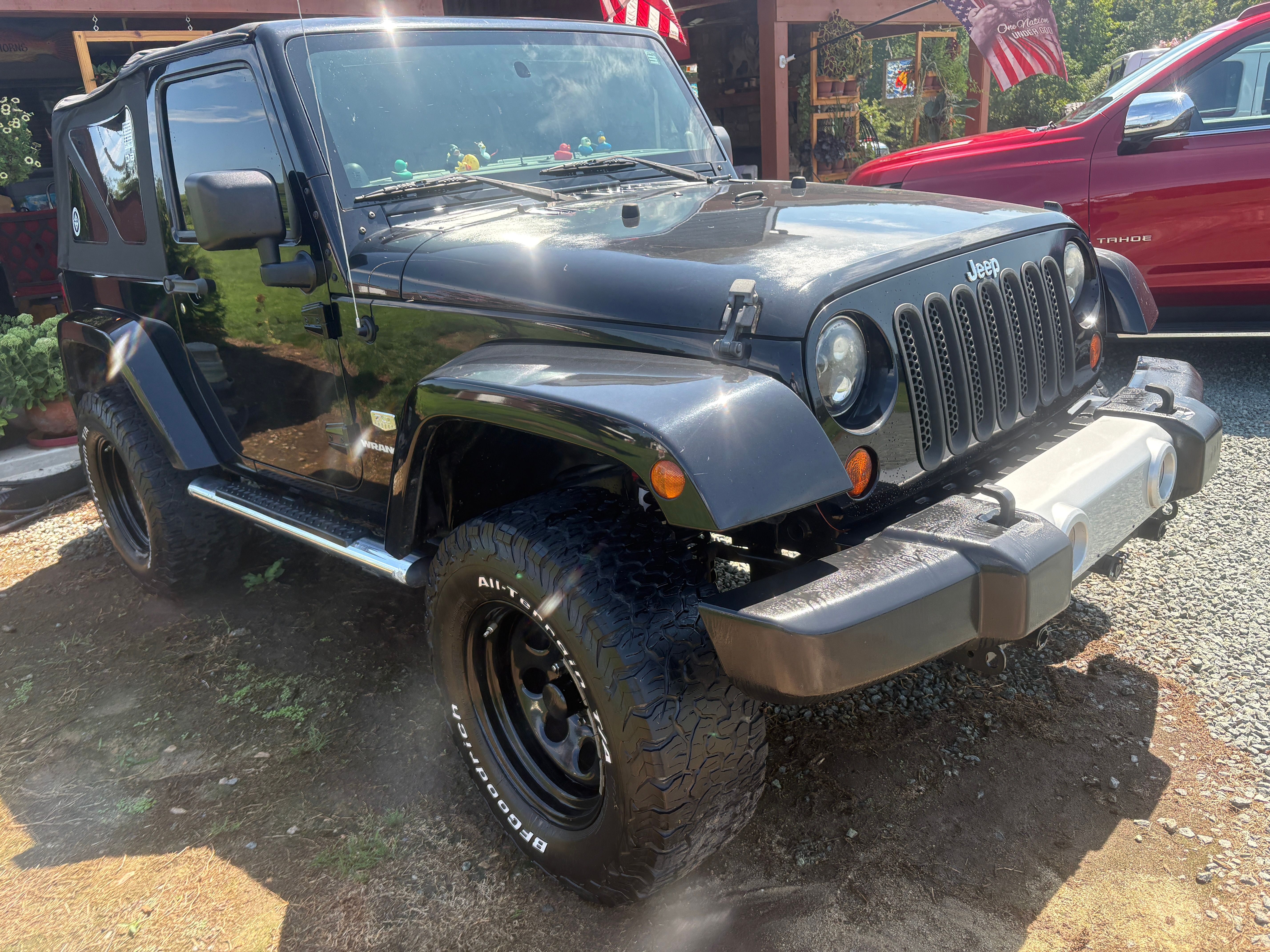 Used 2011 Jeep Wrangler Sahara w/ Connectivity Group AWD/4WD image 1