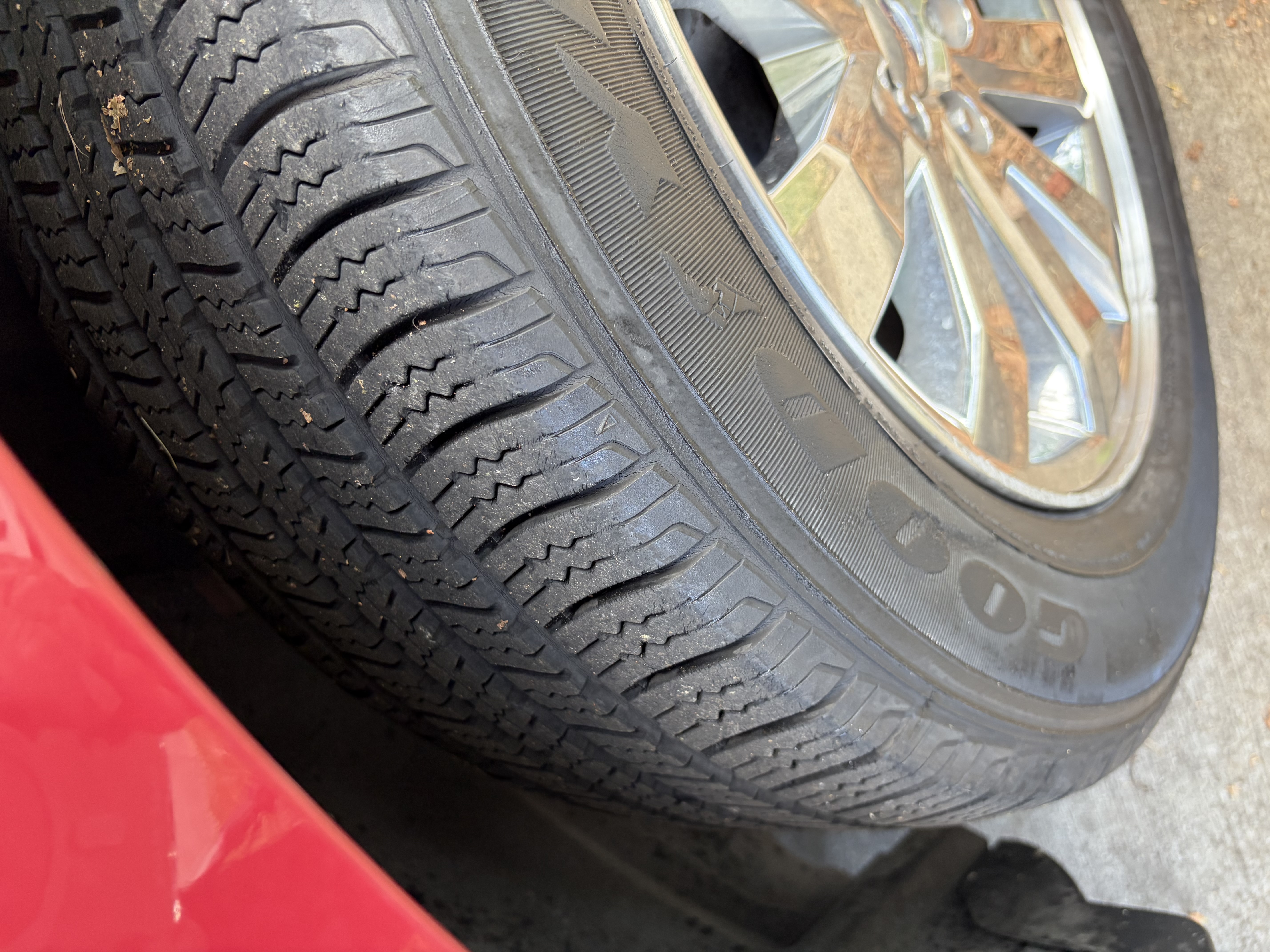 Used 2010 Ford Edge SEL FWD image 13