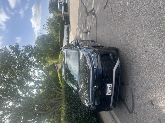 Used 2025 Volkswagen Tiguan S FWD image 2