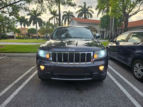 Used 2011 Jeep Grand Cherokee Limited w/ Trailer Tow Group image 16