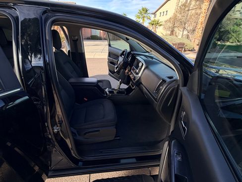 Used 2019 GMC Canyon SLE w/ Driver Alert Package image 17