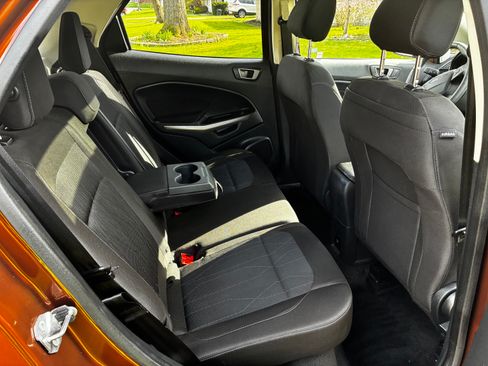 Used 2020 Ford EcoSport SE w/ SE Convenience Package image 12