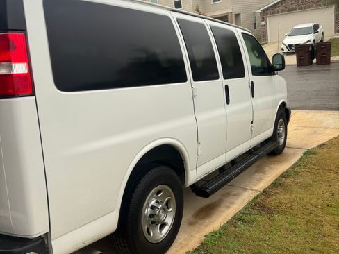 Used 2019 Chevrolet Express 2500 LS w/ Driver Convenience Package image 8