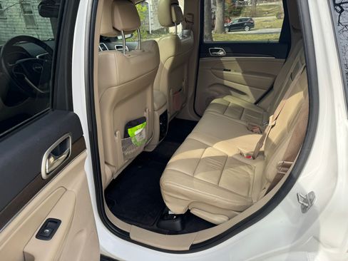 Used 2015 Jeep Grand Cherokee Limited image 8